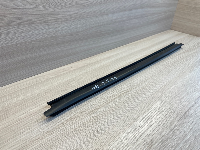 Уплотнитель стекла двери внутренний