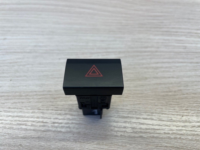 Кнопка аварийной сигнализации