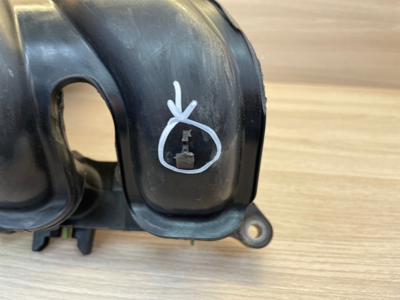 Впускной коллектор