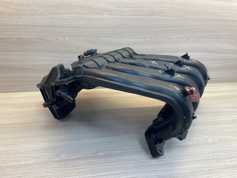 Впускной коллектор