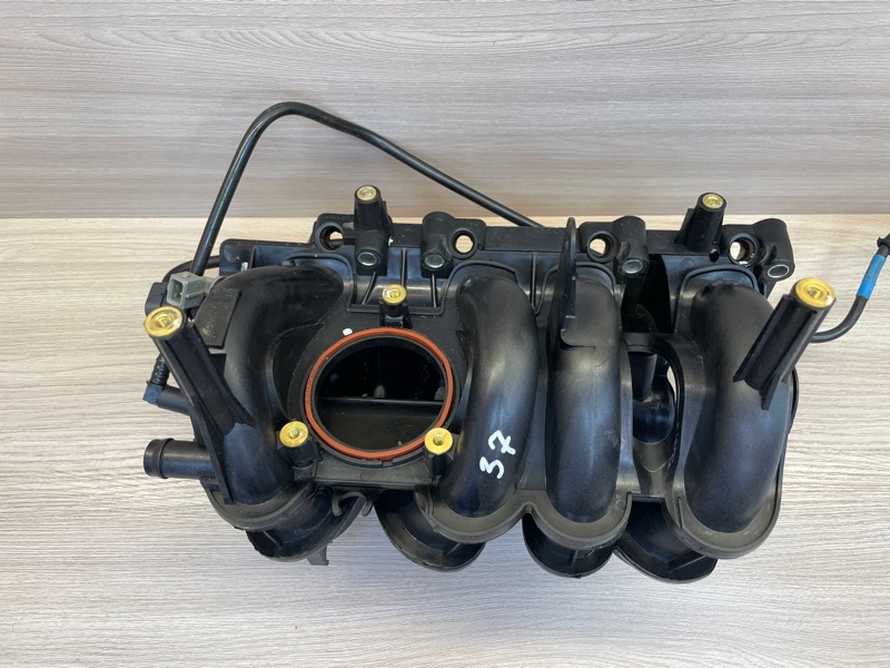 Впускной коллектор