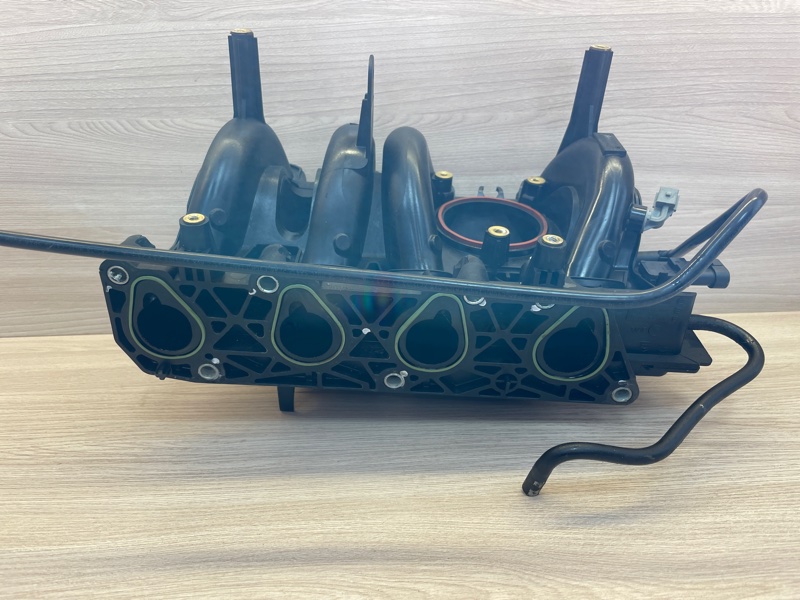 Впускной коллектор