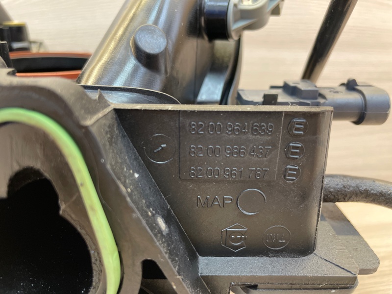 Впускной коллектор