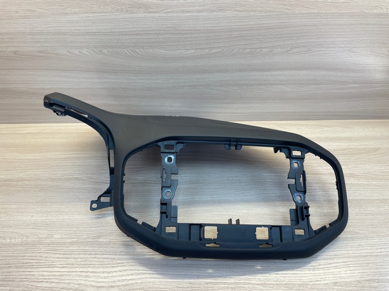 Верхняя накладка торпедо