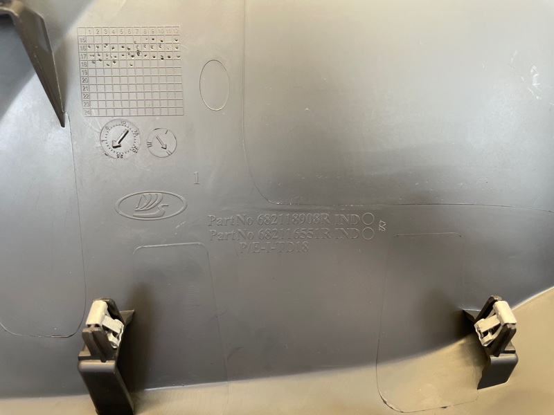 Верхняя накладка торпедо