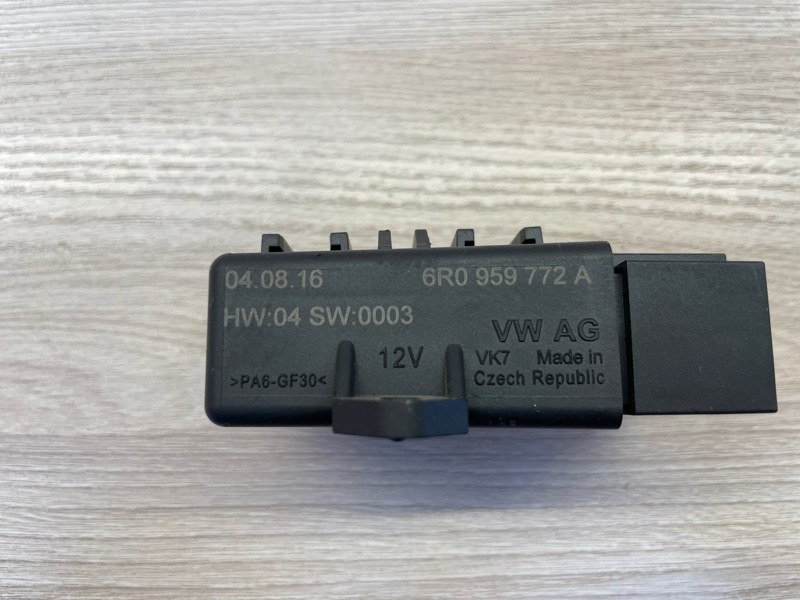 Блок управления подогревом сидений