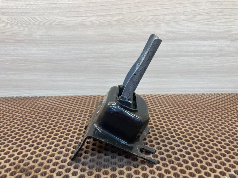 Опора двигателя