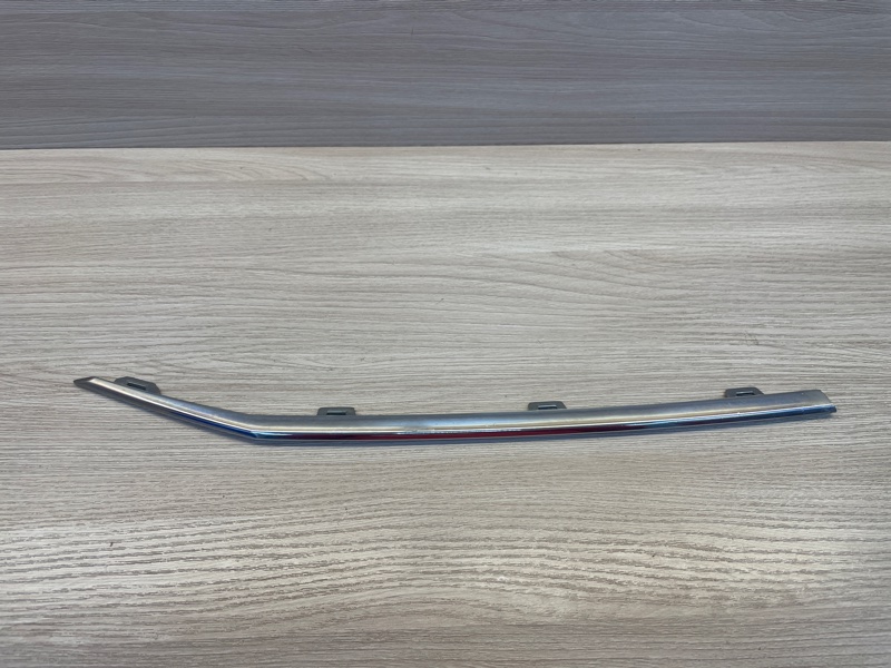 Молдинг решетки радиатора