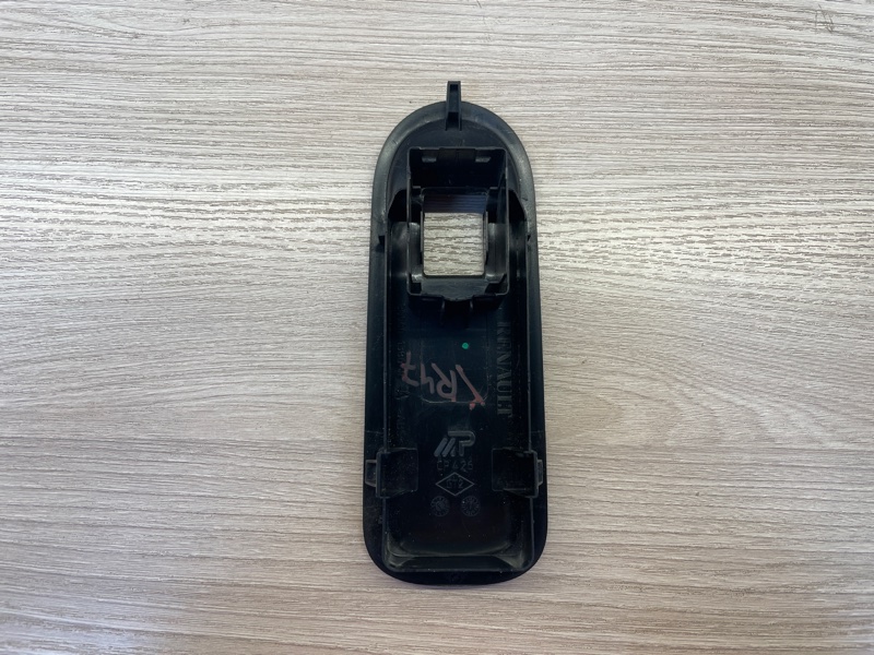 Накладка кнопки стеклоподъемника