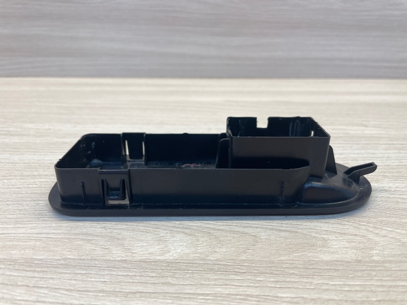 Накладка кнопки стеклоподъемника