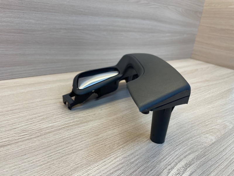 Внутренняя  ручка двери