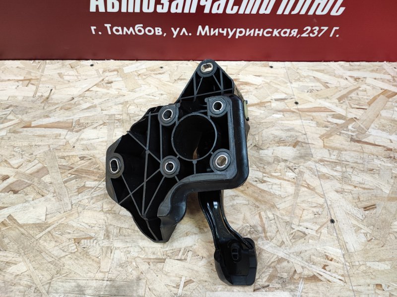 Педаль тормоза