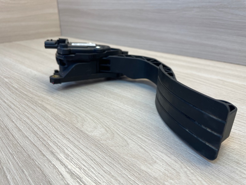 Педаль газа