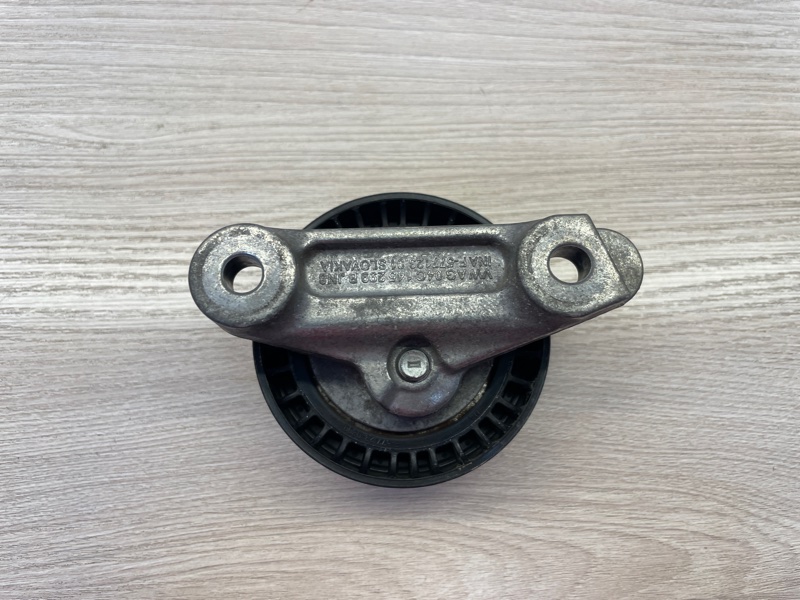 Ролик приводного ремня