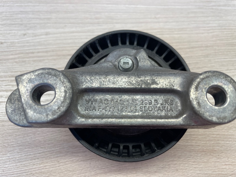 Ролик приводного ремня