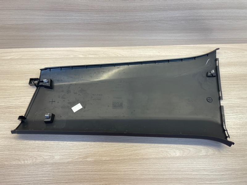 Обшивка средней стойки