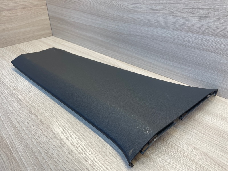 Обшивка средней стойки