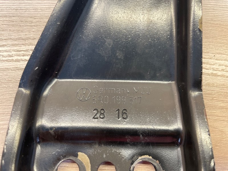 Кронштейн подрамника