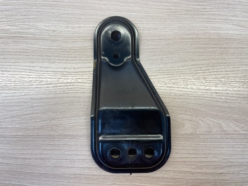 Кронштейн подрамника