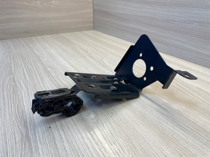 Кронштейн блока ABS