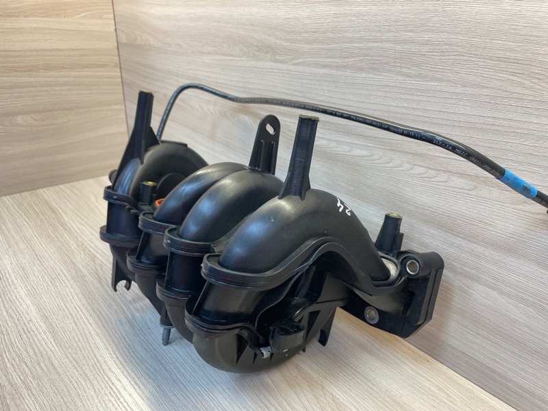 Впускной коллектор