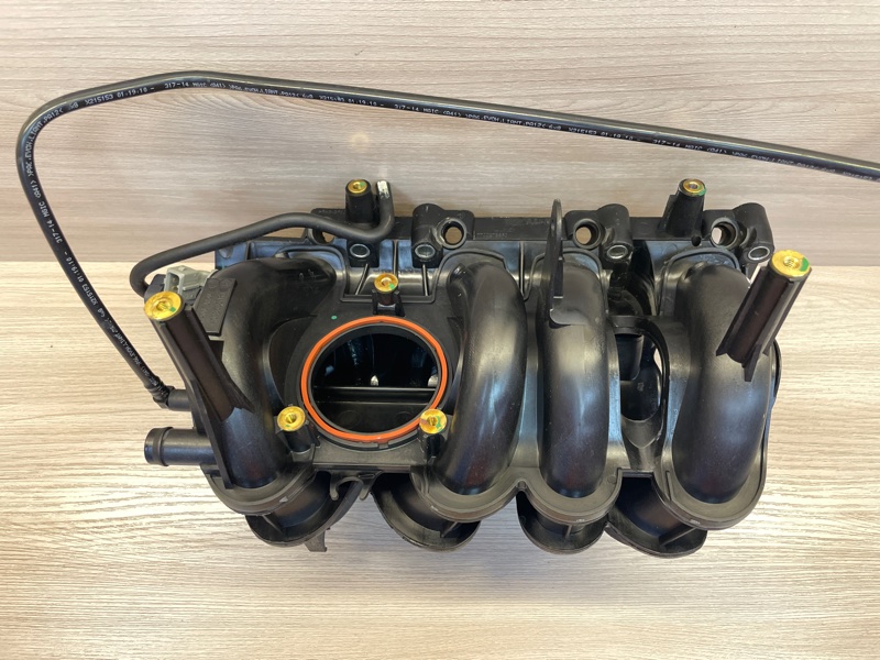 Впускной коллектор