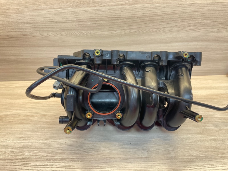 Впускной коллектор