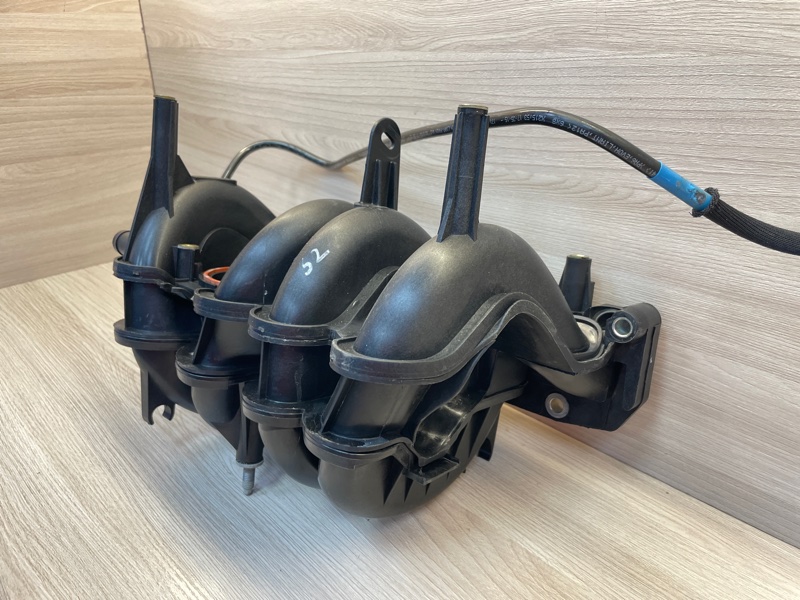 Впускной коллектор