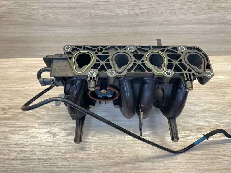 Впускной коллектор