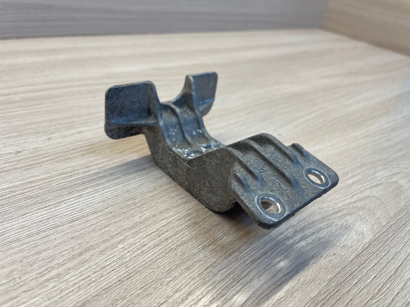 Кронштейн дроссельной заслонки