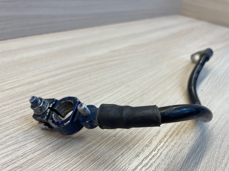 Клемма аккумулятора (минусовая)