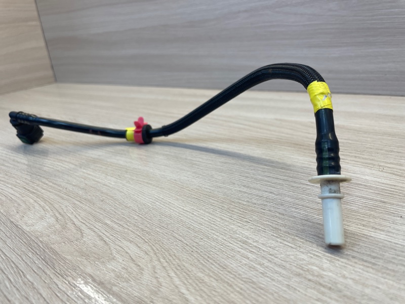 Трубка топливная