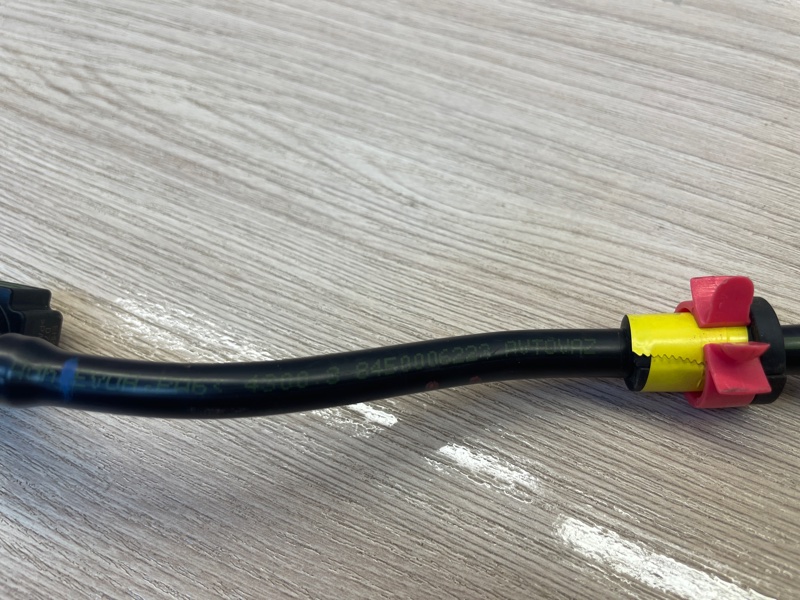 Трубка топливная