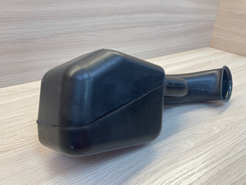 Патрубок воздушного фильтра