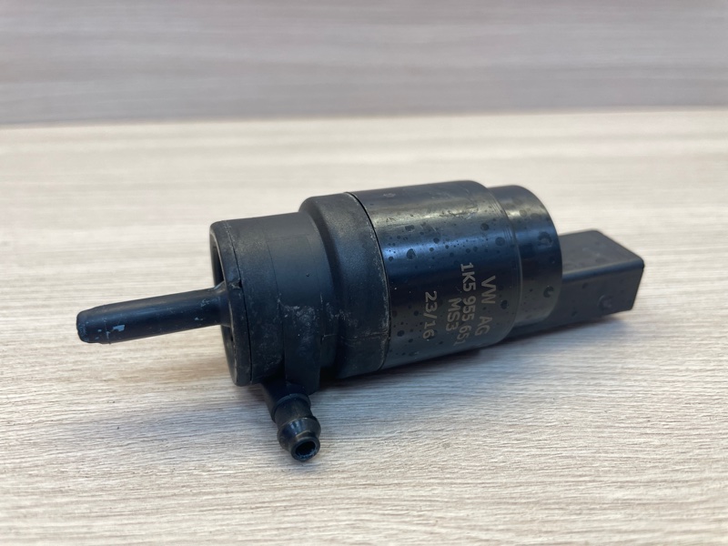 Моторчик бачка омывателя