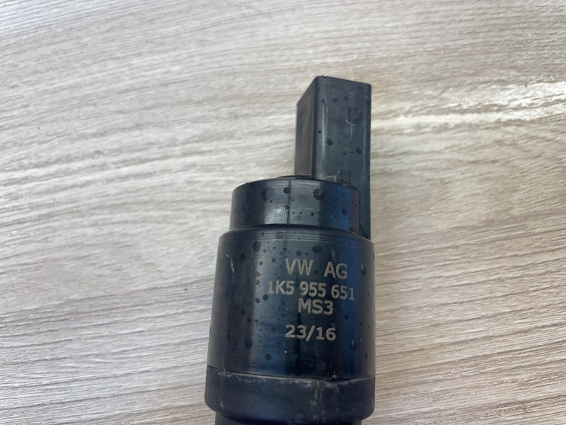 Моторчик бачка омывателя