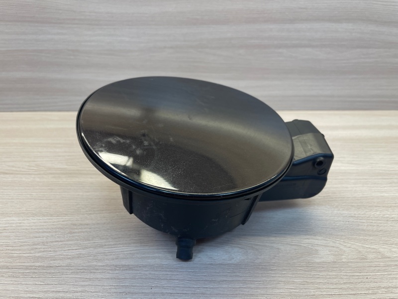 Лючок бензобака