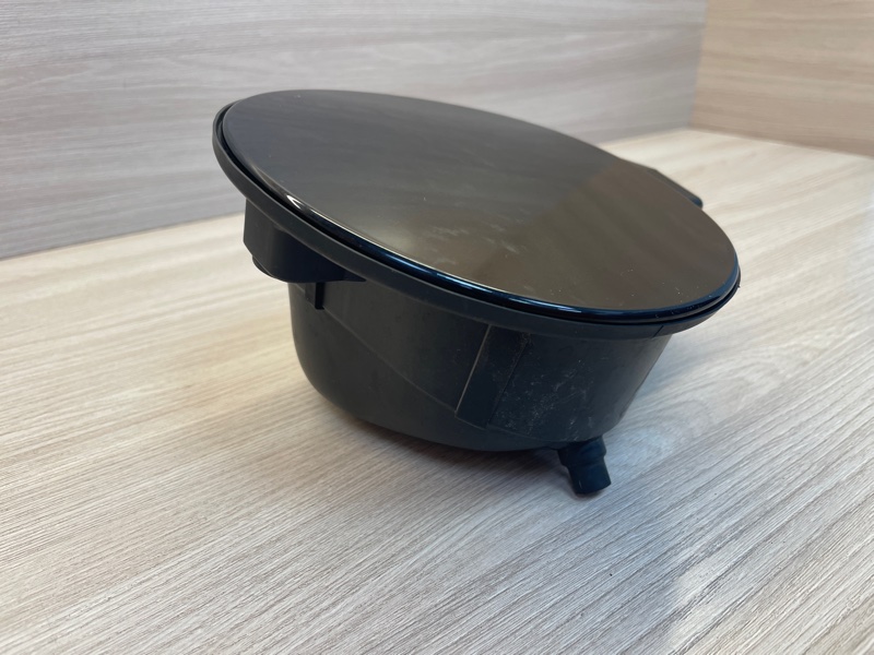 Лючок бензобака