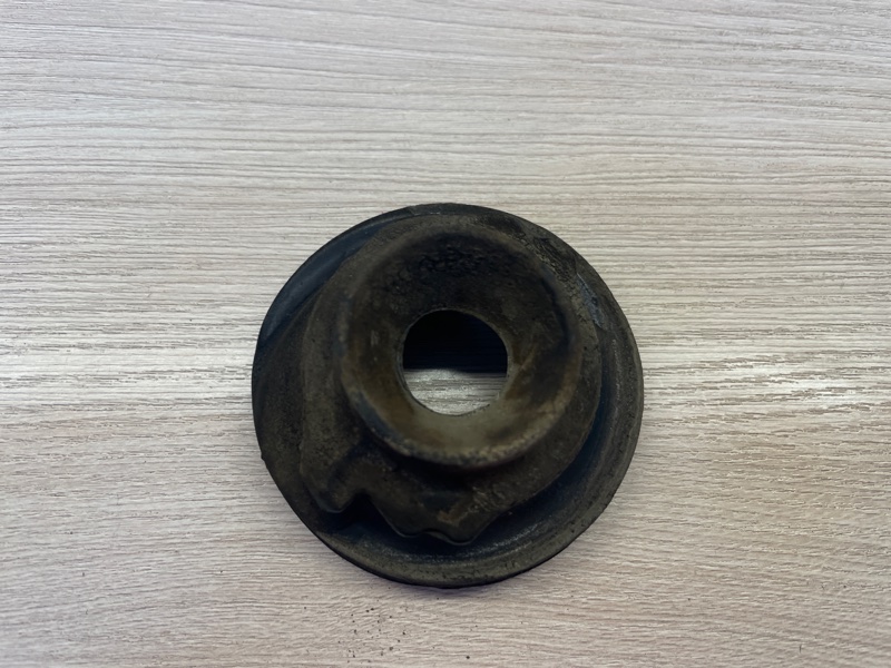 Верхняя опора    пружины