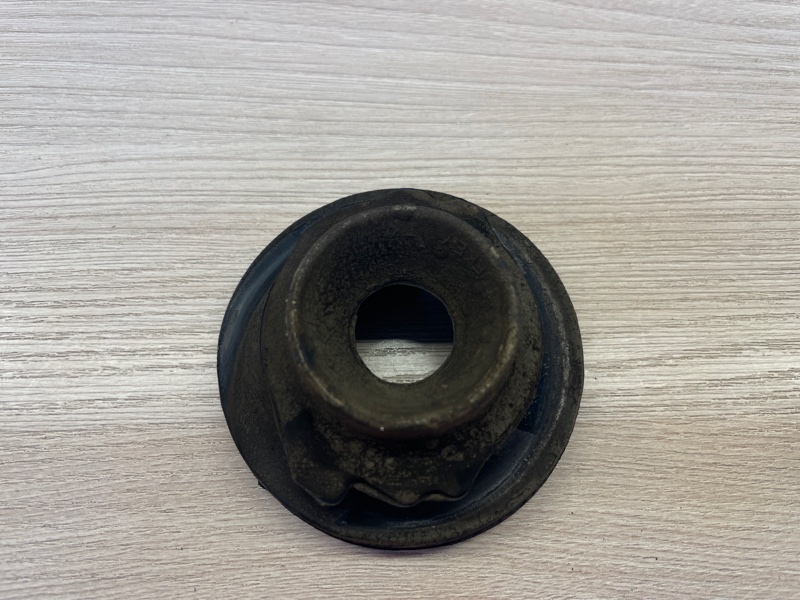 Верхняя опора    пружины