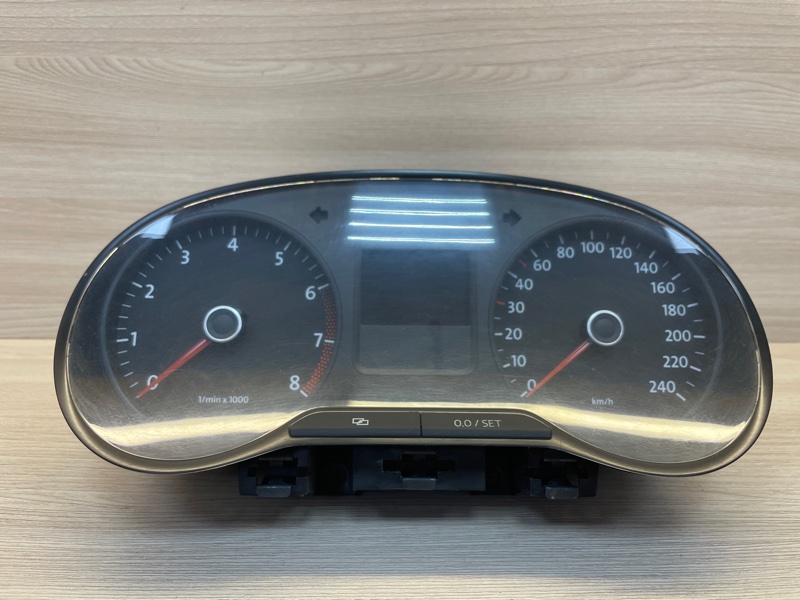 Щиток приборов