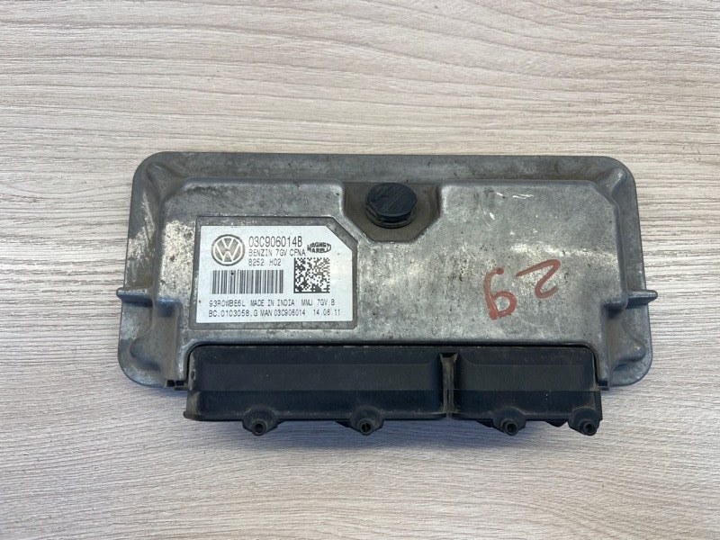 Блок управления двигателем