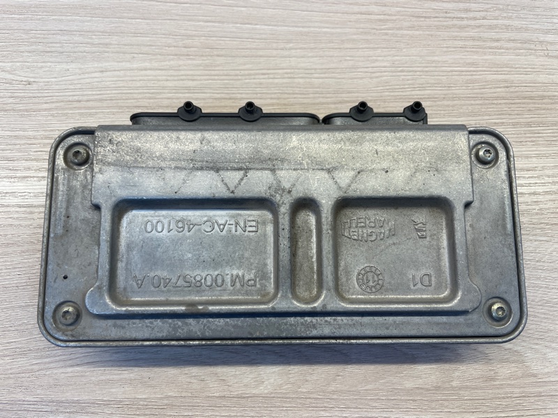 Блок управления двигателем