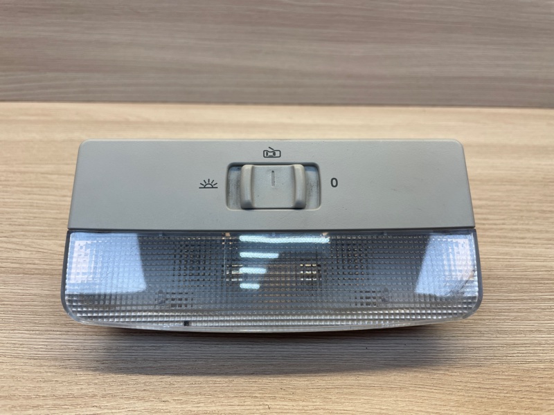 плафон освещения салона