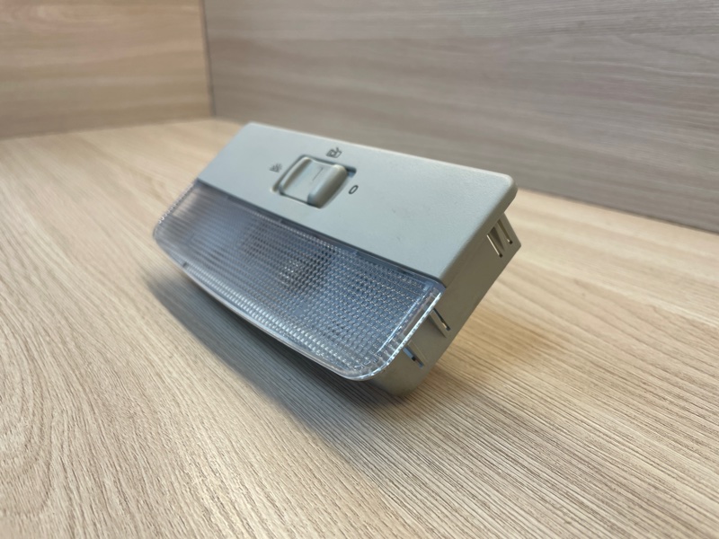 плафон освещения салона