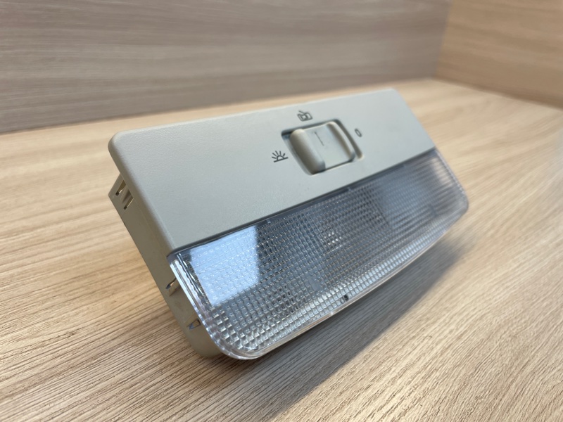 плафон освещения салона