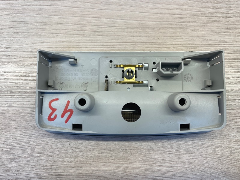 плафон освещения салона