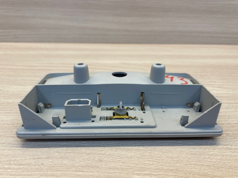 плафон освещения салона