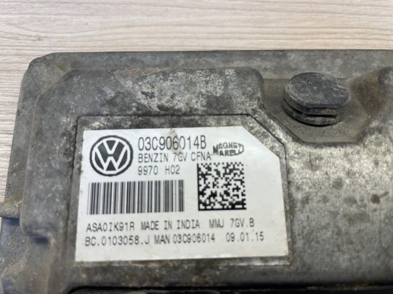 Блок управления двигателем