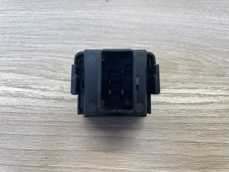 Кнопка корректора фар